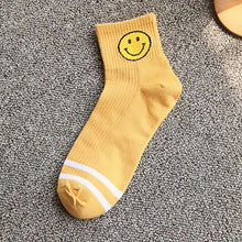 Load image into Gallery viewer, Smiling Face Socks